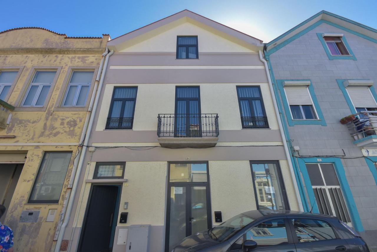 Near The Beach Apartments ماتوسينهوس المظهر الخارجي الصورة