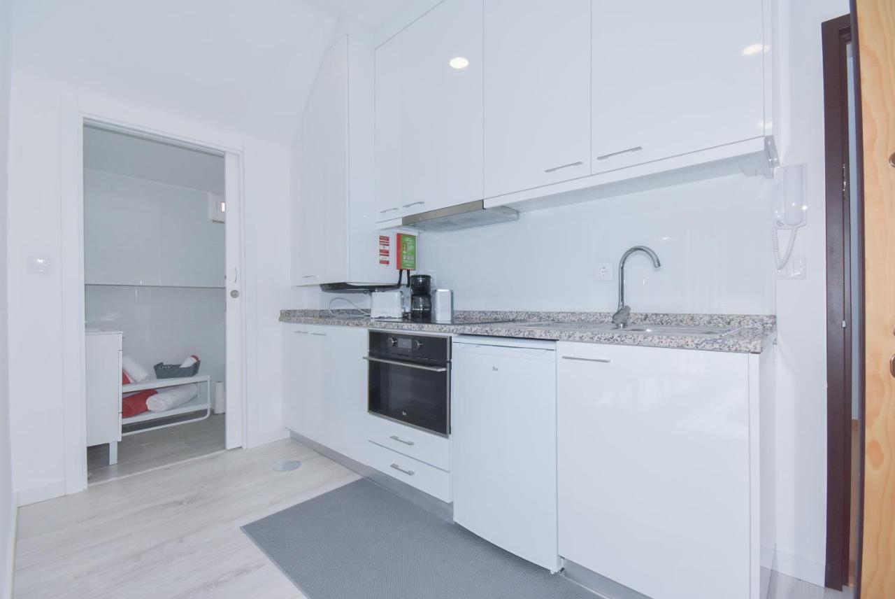 Near The Beach Apartments ماتوسينهوس المظهر الخارجي الصورة